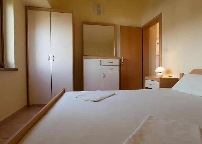 Daire Vjekoslav Krk Town