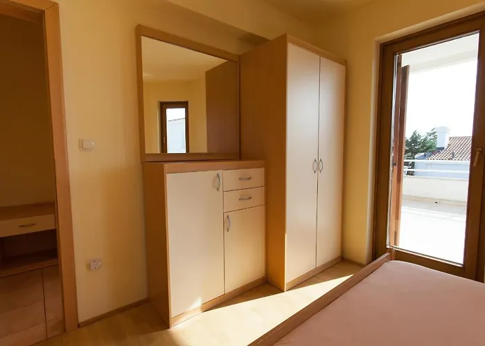 Vjekoslav * Krk Town