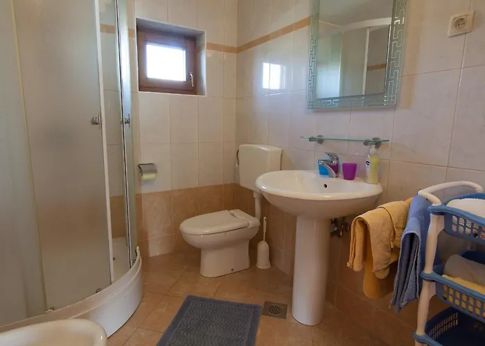 Vjekoslav Apartment Krk Town